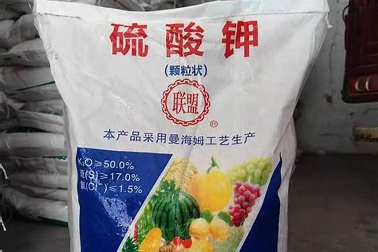 花草施钾肥的正确方法是什么？